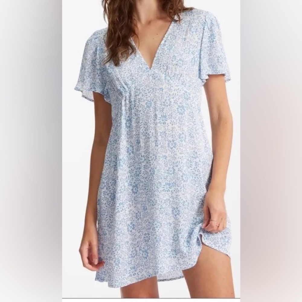 NWT Billabong Short and Sweet Blue and White Floral Dress, Sz M